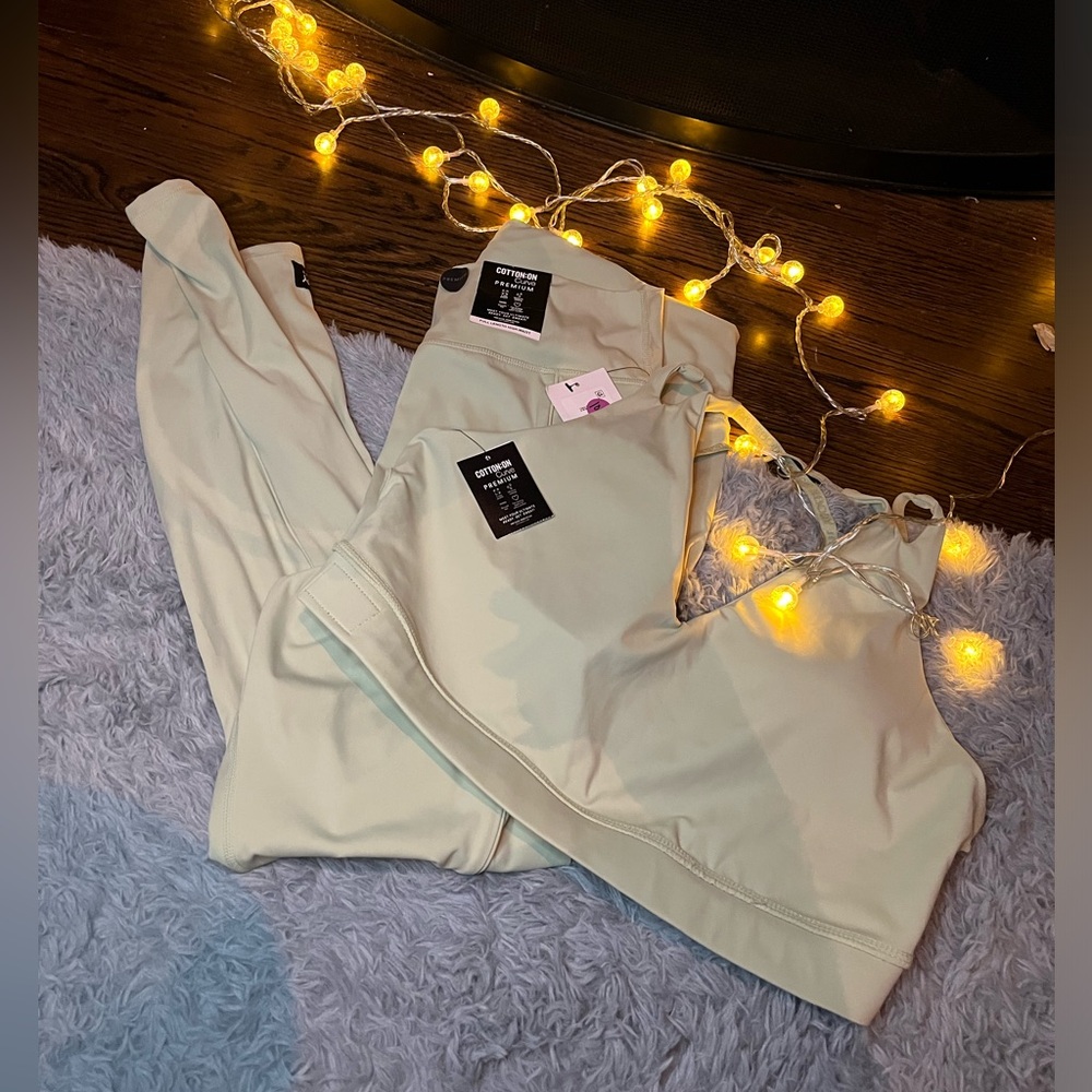 COTTON ON Pistachio Workout set